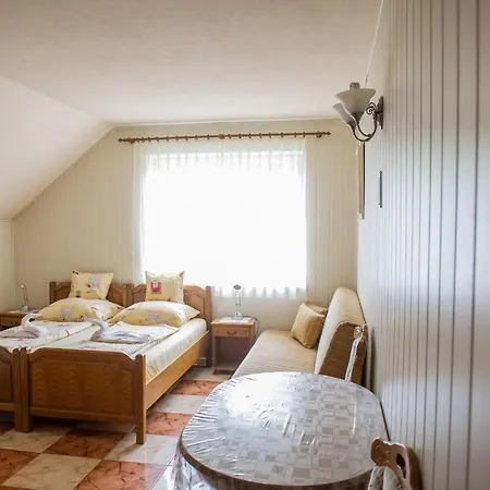 Guest house Bacso Apartman Hajduszoboszlo